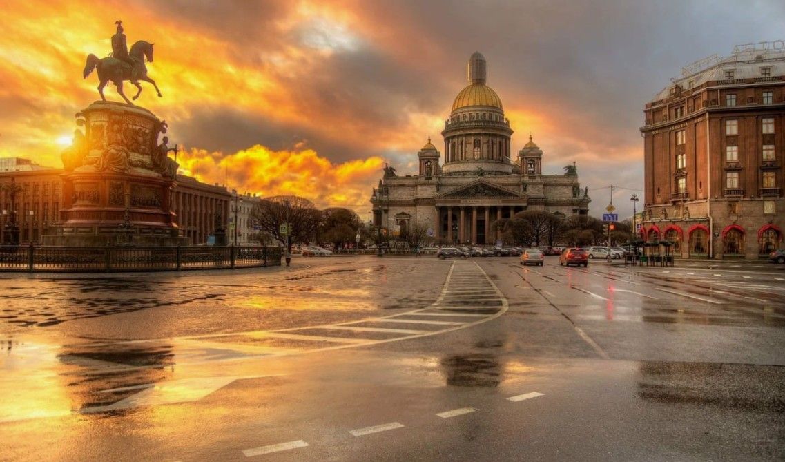 Путешествие в Петербург